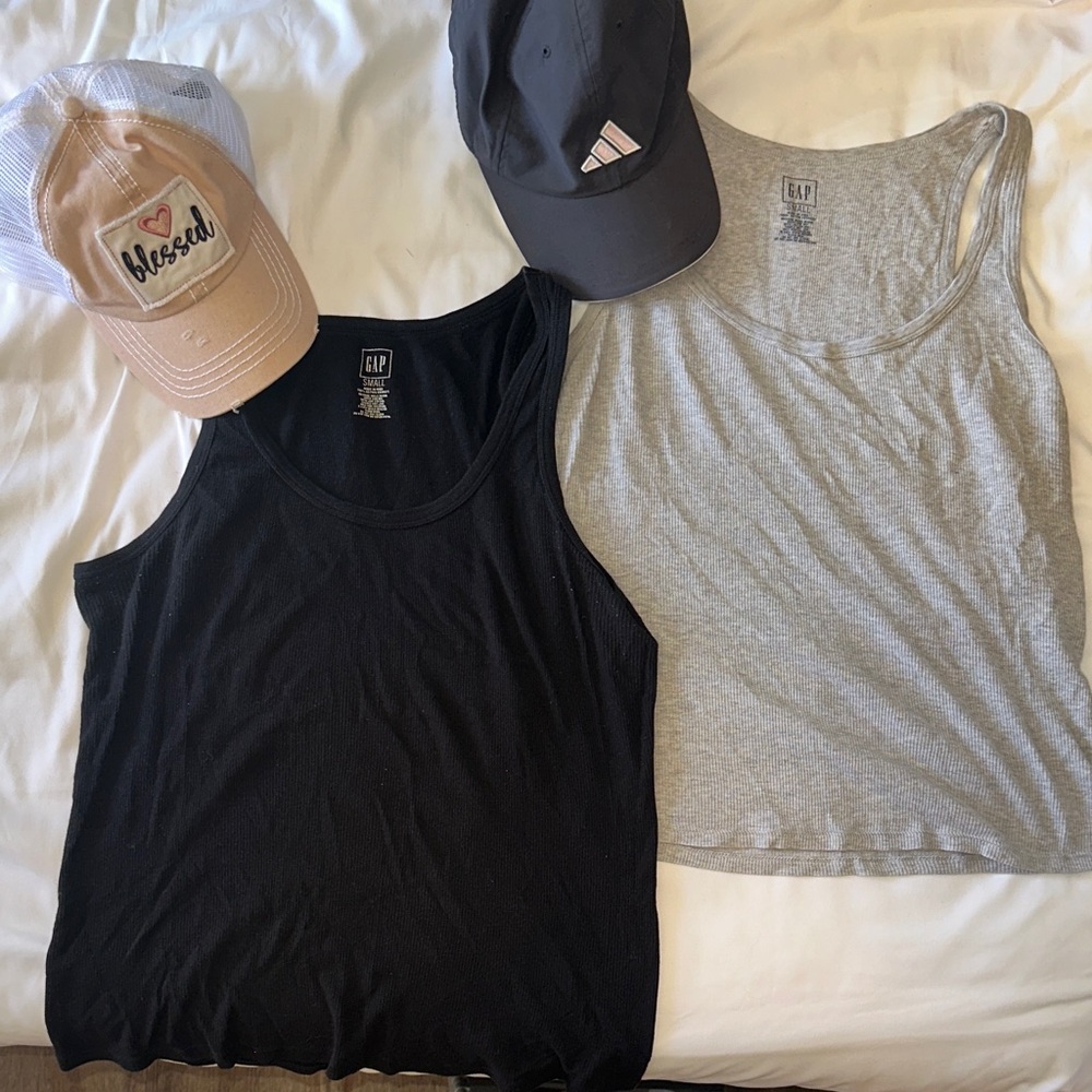 GAP Black and Gray Tank Top Duo with baseball caps